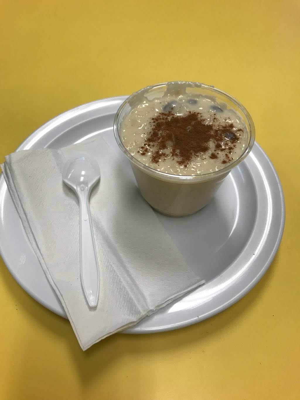 Las Tias | bakery | 74-01 Metropolitan Ave, Middle Village, NY 11379, USA | 7184163888 OR +1 718-416-3888