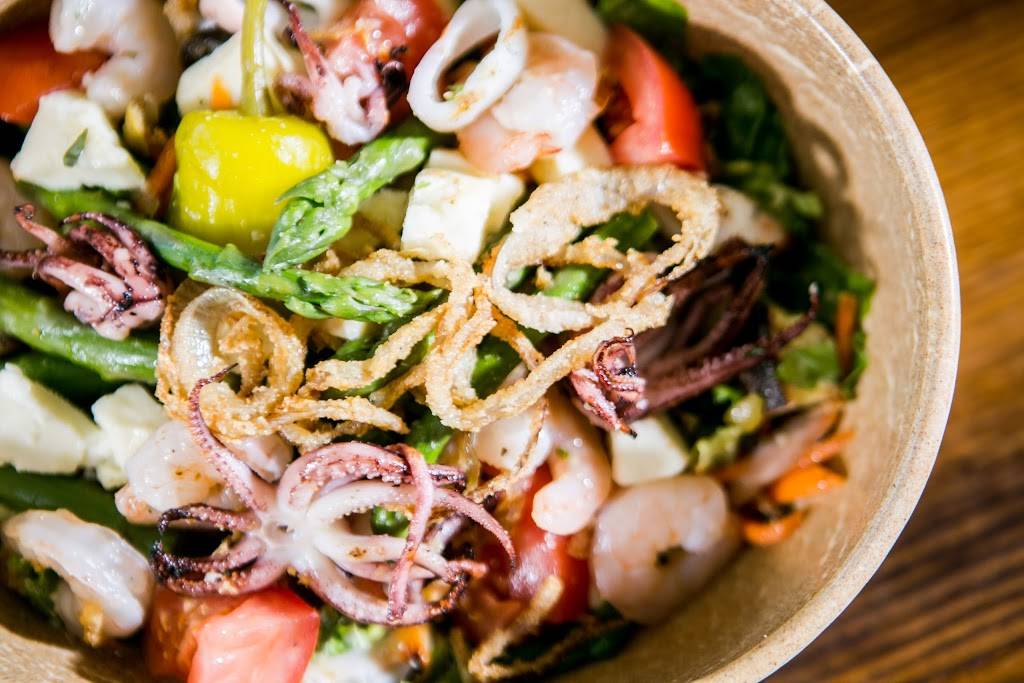 Roots Handmade Pizza | restaurant | 1924 W Chicago Ave, Chicago, IL 60622, USA | 7736454949 OR +1 773-645-4949