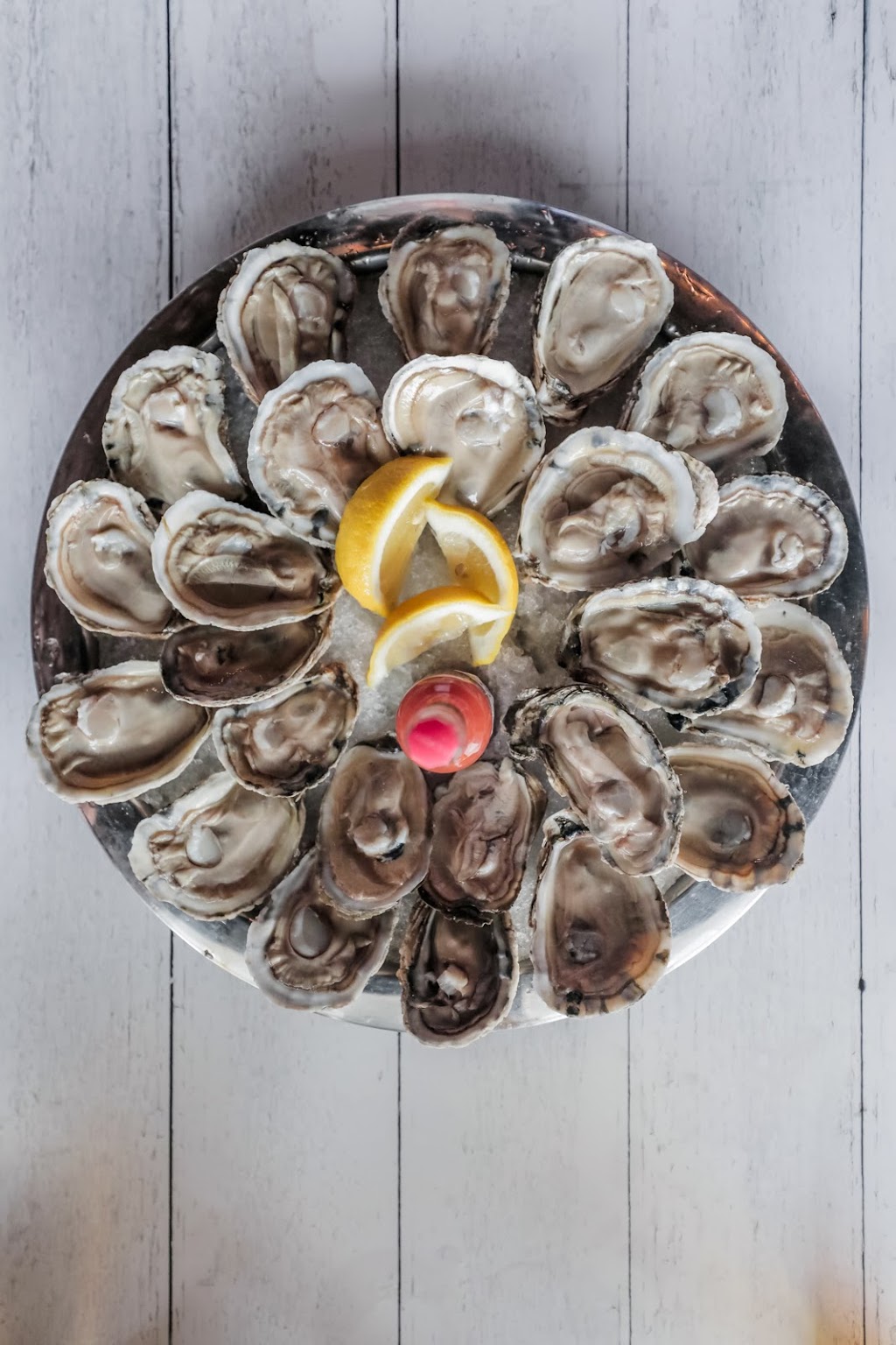 Hook & Reel Cajun Seafood & Bar | restaurant | 161-21 Jamaica Ave, Queens, NY 11432, USA | 7182973560 OR +1 718-297-3560