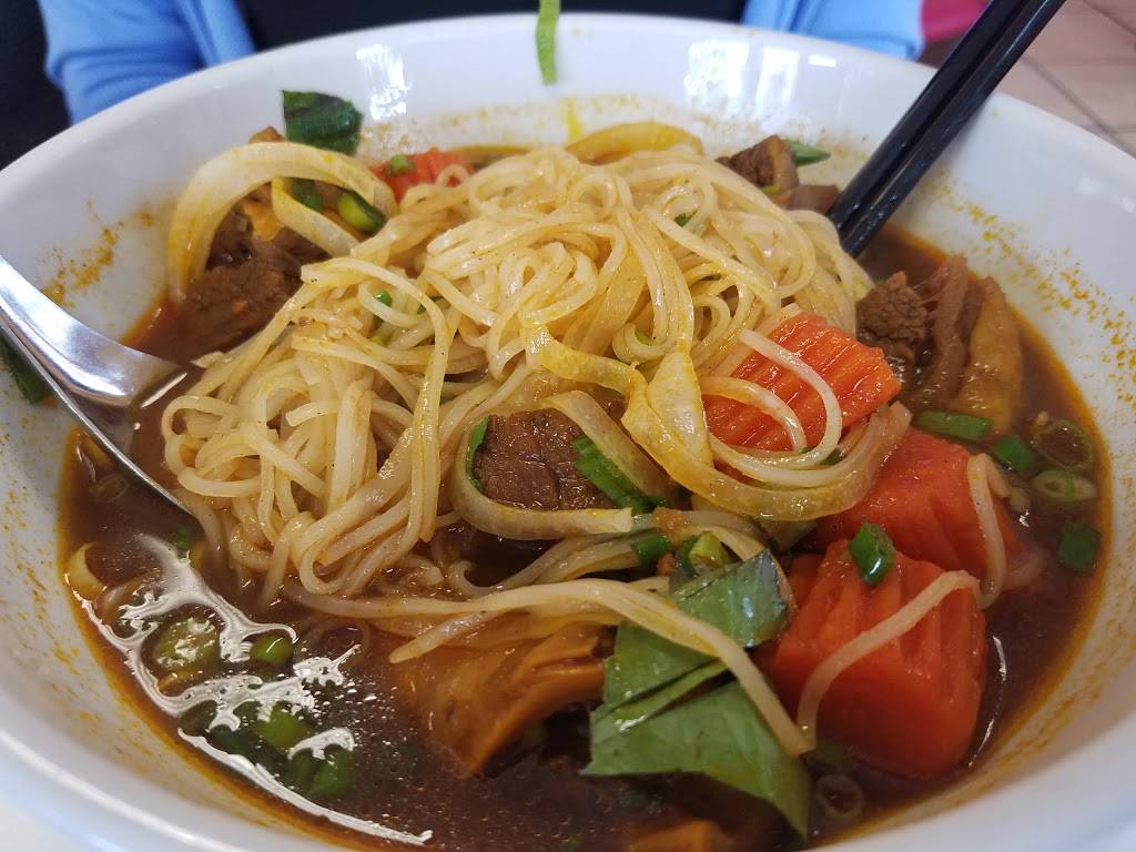 Pho Nhu Trang | restaurant | 3698 W Waters Ave, Tampa, FL 33614, USA | 8139356163 OR +1 813-935-6163