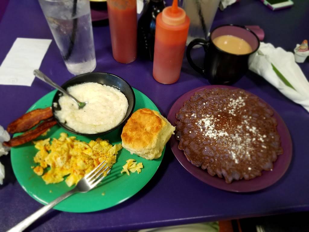 Taylor Cuisine Cafe & Catering | restaurant | 731 N Howe St, Southport, NC 28461, USA | 9104540088 OR +1 910-454-0088