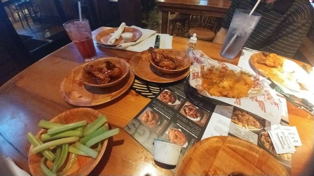 The WingHouse of Brandon 60 | restaurant | 775 W Brandon Blvd, Brandon, FL 33511, USA | 8135267007 OR +1 813-526-7007
