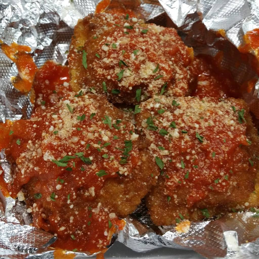 Ts Place | restaurant | 20005 Harvard Ave, Warrensville Heights, OH 44122, USA | 2168600411 OR +1 216-860-0411