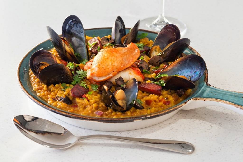 El Tapeo | restaurant | 2100 Spring Rd, Oak Brook, IL 60523, USA | 6308282044 OR +1 630-828-2044