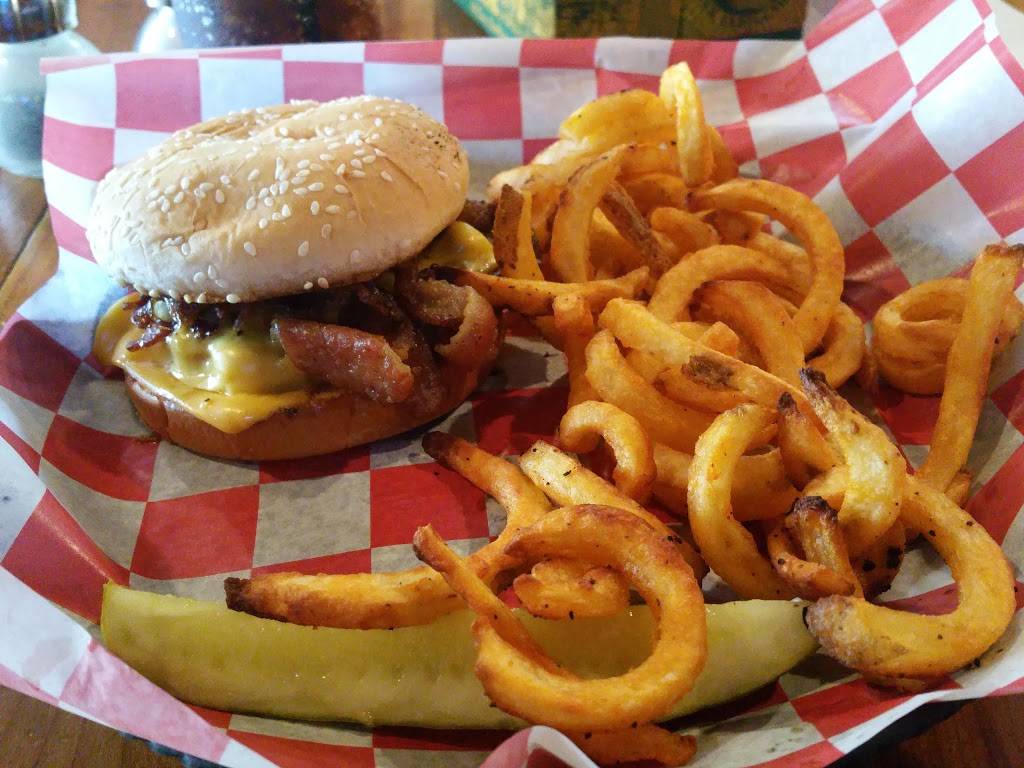 Bleachers Pub | restaurant | 105 W State St, Westby, WI 54667, USA | 6086343314 OR +1 608-634-3314