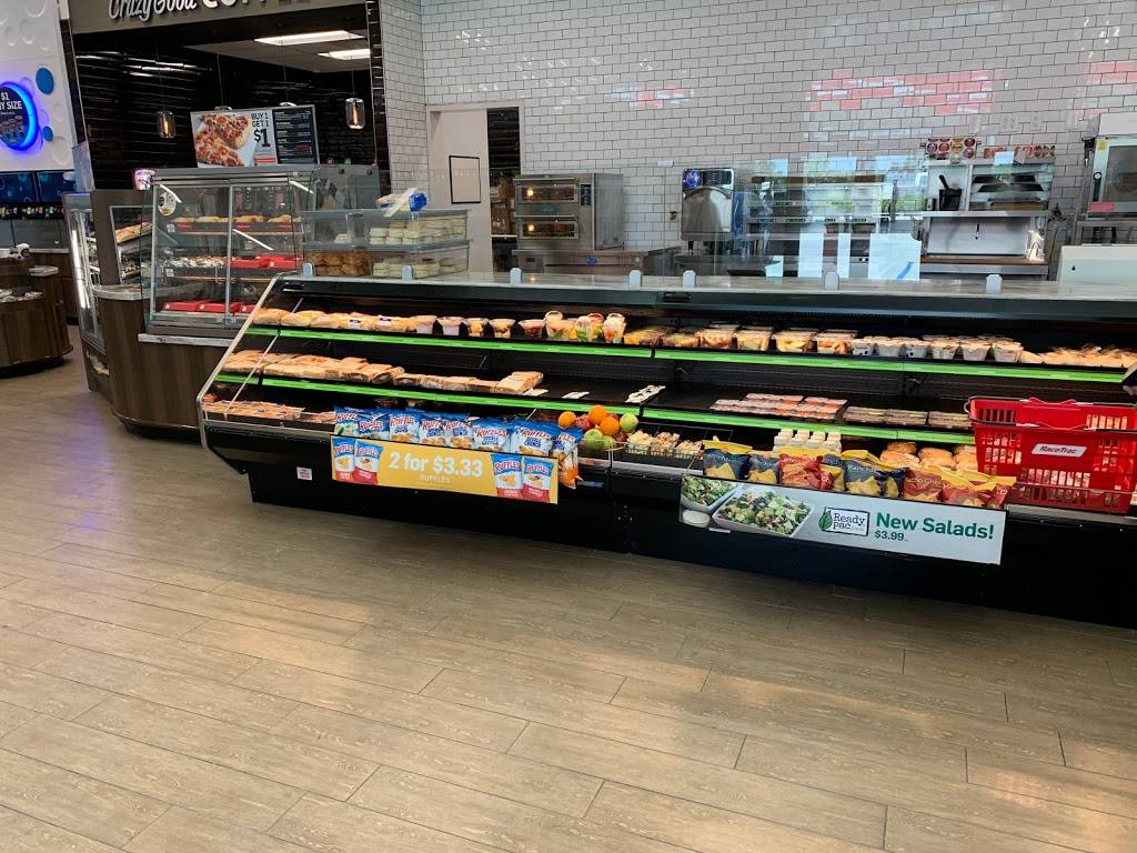 RaceTrac | bakery | 3310 NE 8th St, Homestead, FL 33033, USA | 3052481370 OR +1 305-248-1370