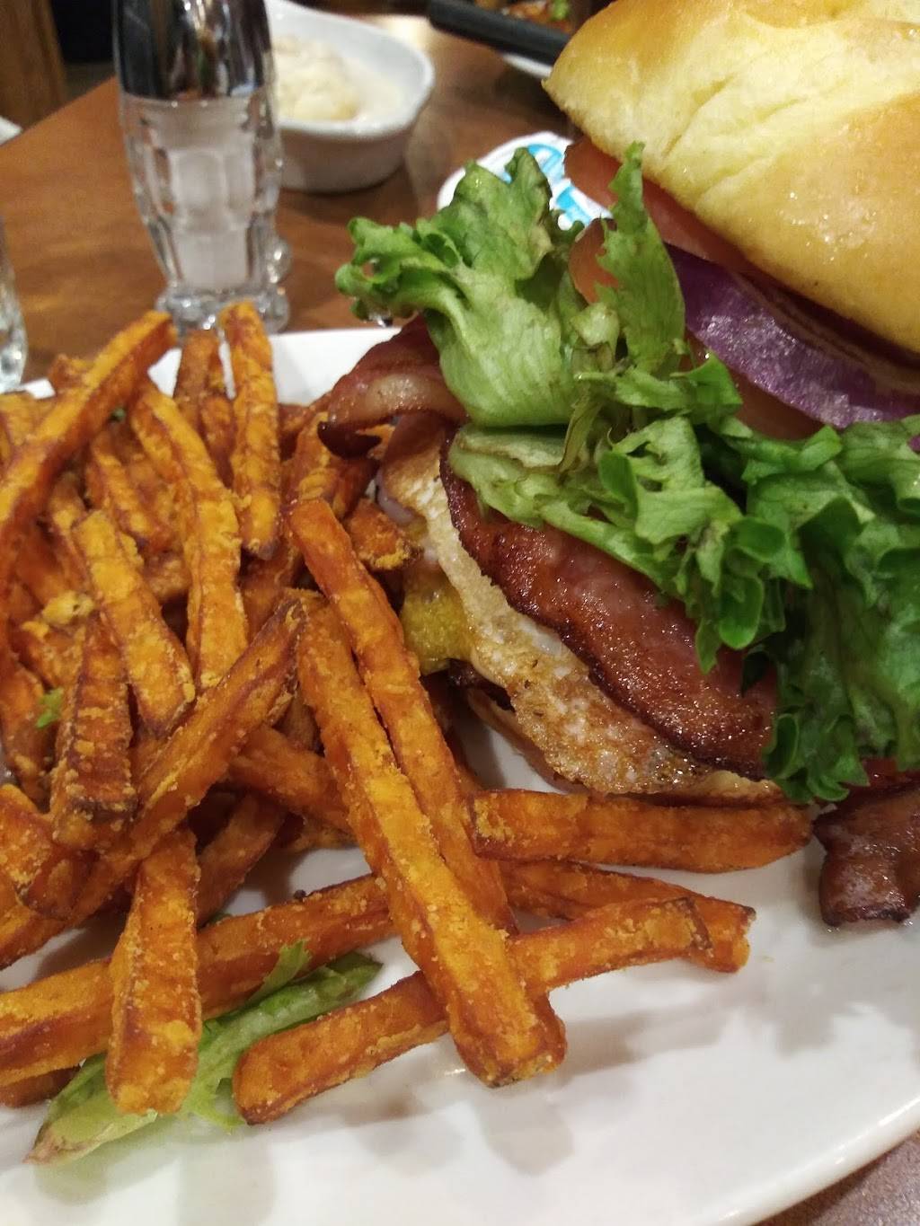 Sharis Cafe and Pies | bakery | 1807 Pioneer Pkwy W E, Springfield, OR 97477, USA | 5417478515 OR +1 541-747-8515