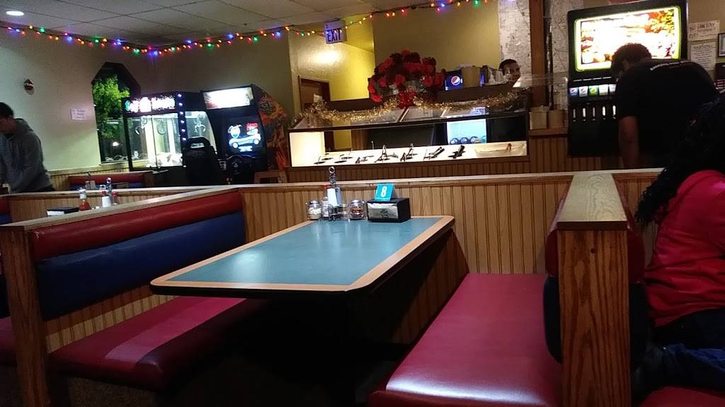 Round Table Pizza | meal delivery | 15255 E 14th St, San Leandro, CA 94578, USA | 5102783002 OR +1 510-278-3002