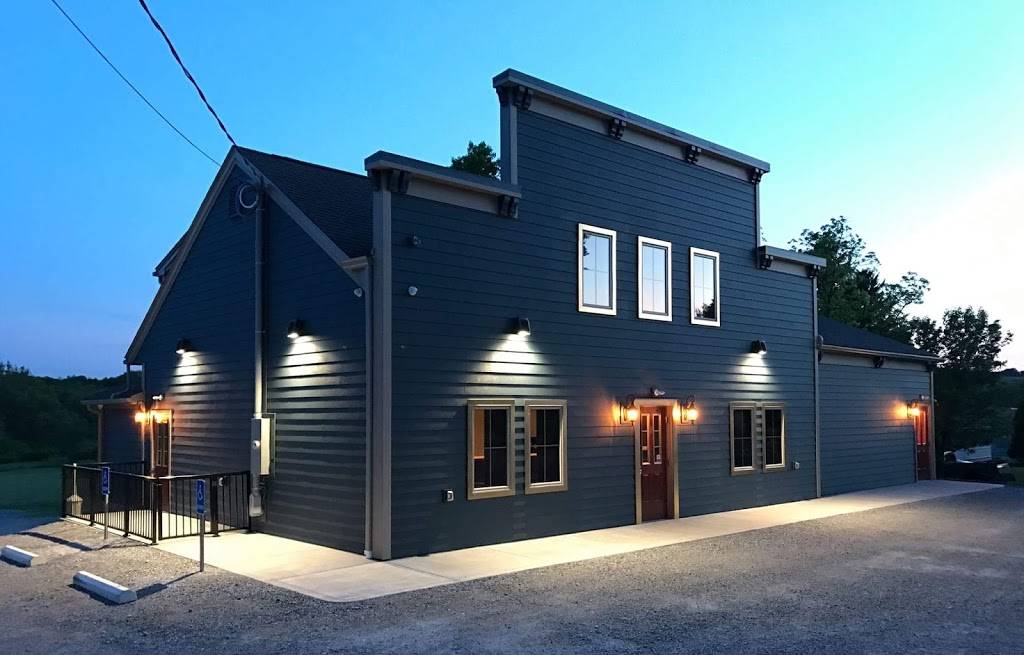 Feed & Sing | restaurant | 38135 Salem-Unity Rd, Salem, OH 44460, USA | 3308170028 OR +1 330-817-0028