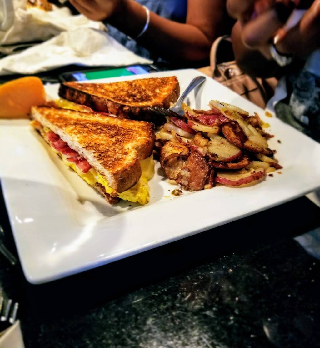 Kekes Breakfast Cafe | cafe | 11430 US-301, Riverview, FL 33569, USA | 8136774521 OR +1 813-677-4521