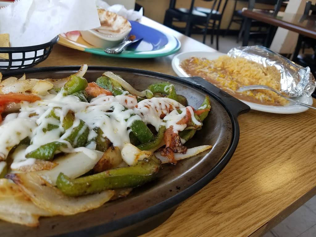 Pollo Express | restaurant | 2501 W Pawnee St, Wichita, KS 67213, USA | 3169419200 OR +1 316-941-9200