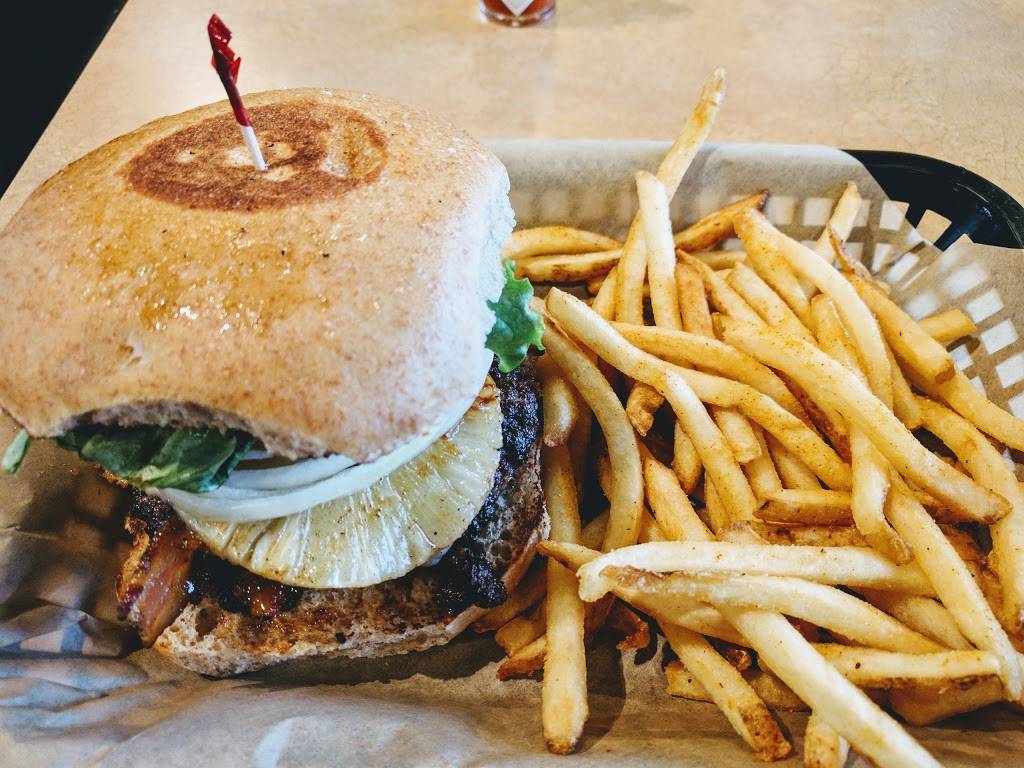 LA Burger | restaurant | 10045 N MacArthur Blvd #113, Irving, TX 75063, USA | 9725019188 OR +1 972-501-9188