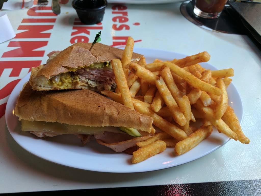 Bricks Pub & Grub | restaurant | 18 SE 3rd St, Lees Summit, MO 64063, USA | 8163471746 OR +1 816-347-1746