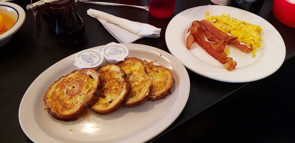 Carriage House Family Restaurant | restaurant | 1537 N Glenstone Ave, Springfield, MO 65803, USA | 4177204487 OR +1 417-720-4487