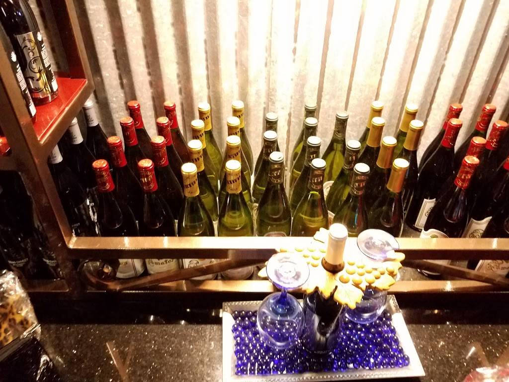 True Blue Winery | restaurant | 604 Pink Apartment Rd, Davenport, FL 33837, USA | 8634194400 OR +1 863-419-4400