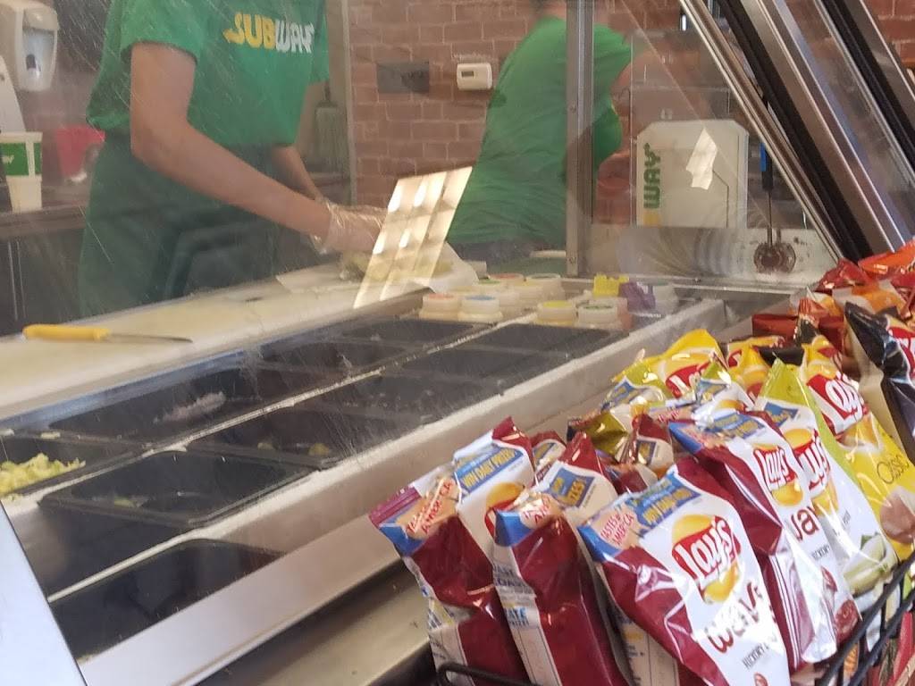 Subway | restaurant | 410 Eureka Rd, Wyandotte, MI 48192, USA | 7343242990 OR +1 734-324-2990