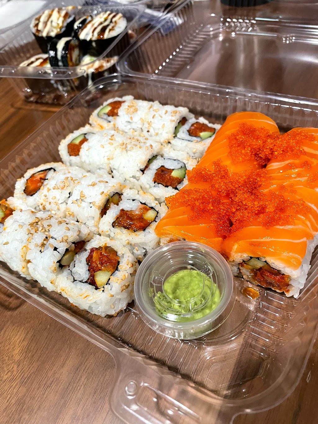 Sushi Gogo | meal takeaway | 92 Charter Oak Ave, San Francisco, CA 94124, USA | 4156012012 OR +1 415-601-2012