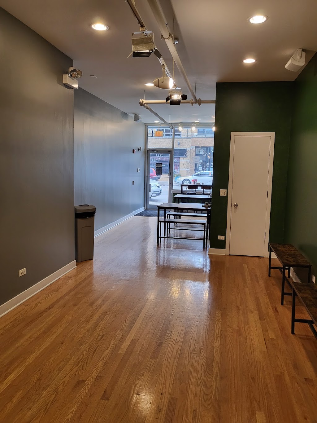 Smooth-Ish | restaurant | 7415 Madison St, Forest Park, IL 60130, USA | 7083748099 OR +1 708-374-8099