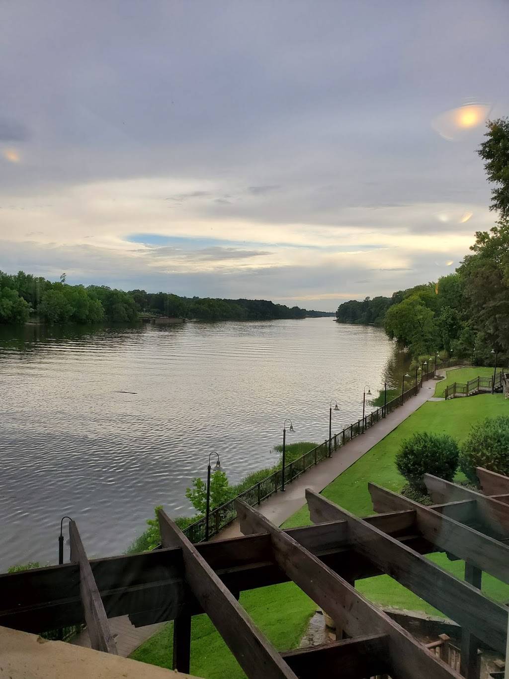 Cypress Inn Pavilion | restaurant | 501 Rice Mine Rd N, Tuscaloosa, AL 35406, USA | 2053456963 OR +1 205-345-6963