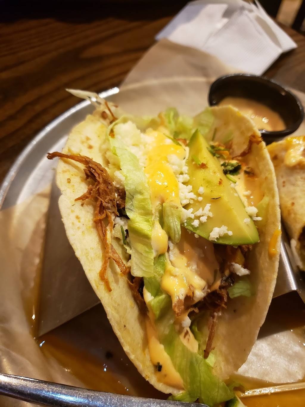 World of Beer | restaurant | 3934 Townsfair Way, Columbus, OH 43219, USA | 6144762962 OR +1 614-476-2962