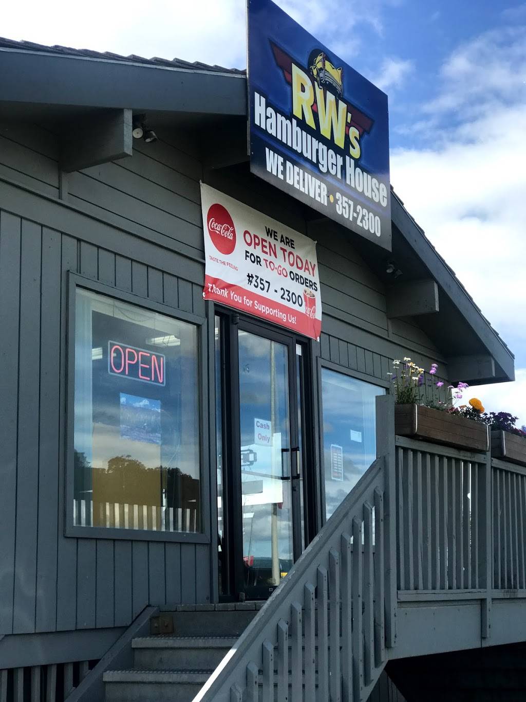 RWs Hamburger House | restaurant | 2200 E Parks Hwy, Wasilla, AK 99654, USA | 9073572300 OR +1 907-357-2300