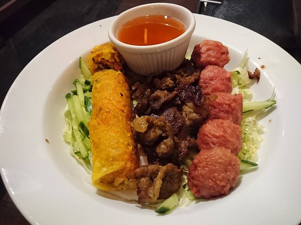 Ben Thanh | restaurant | 655 Fanshawe Park Rd W, London, ON N6G 5B4, Canada | 5194336346 OR +1 519-433-6346
