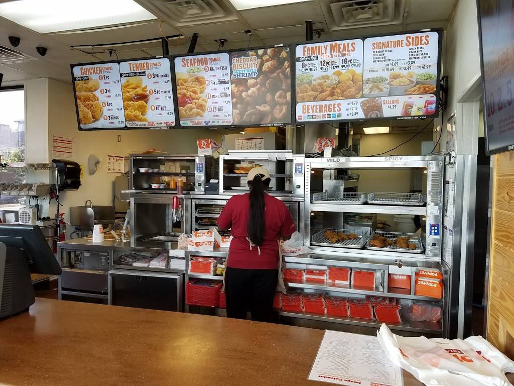 Popeyes Louisiana Kitchen | restaurant | 4023 Nolensville Pike, Nashville, TN 37211, USA | 6158334999 OR +1 615-833-4999