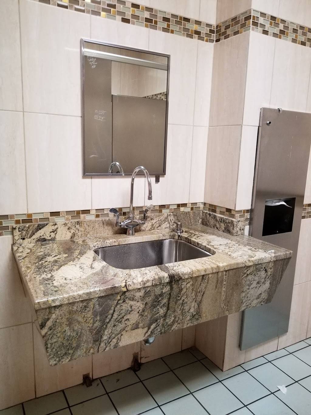 Cocula Restaurant | restaurant | 4836 W Cermak Rd, Cicero, IL 60804, USA | 7086520500 OR +1 708-652-0500