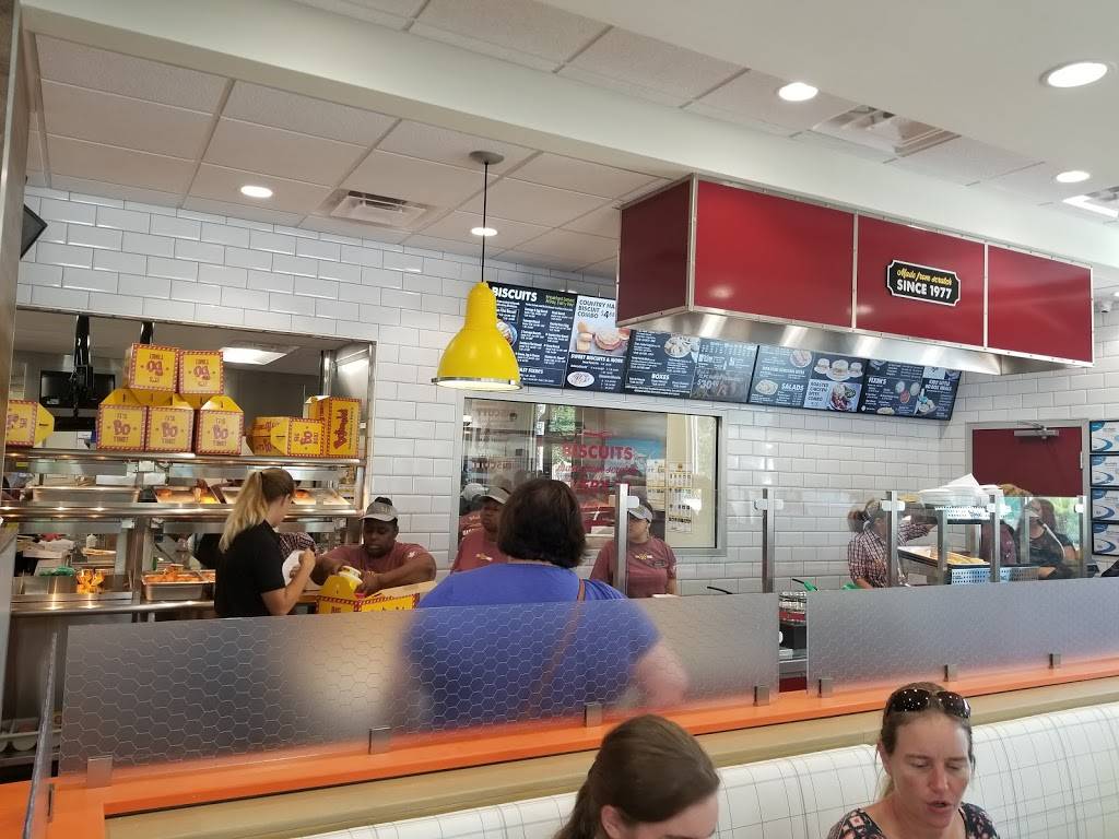 Bojangles Famous Chicken n Biscuits | restaurant | 2095 FL-16, St. Augustine, FL 32084, USA | 9046717165 OR +1 904-671-7165