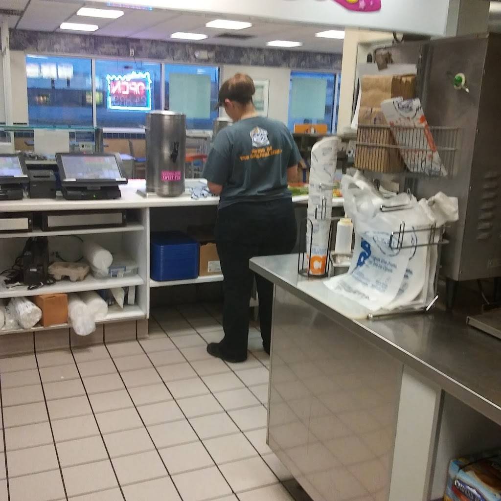 White Castle | restaurant | 630 Birk Rd, Martinsville, IN 46151, USA | 7653499750 OR +1 765-349-9750