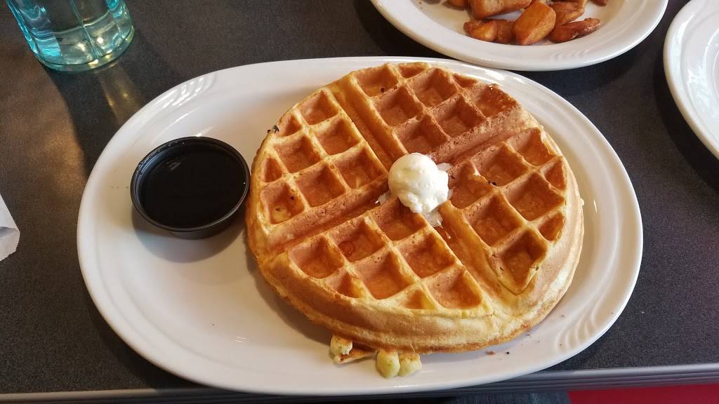 Friendlys | restaurant | 966 Grafton St, Worcester, MA 01604, USA | 5087983298 OR +1 508-798-3298