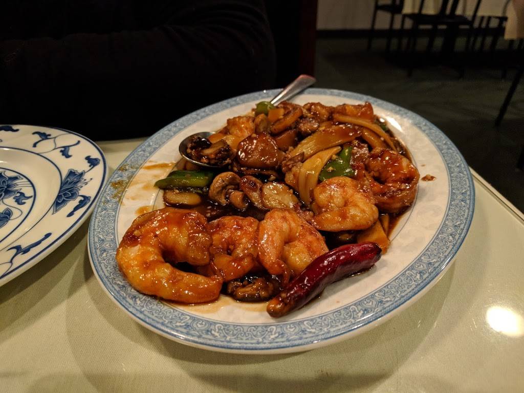 Golden Palace | restaurant | 4040 N 132nd St, Omaha, NE 68164, USA | 4024932777 OR +1 402-493-2777