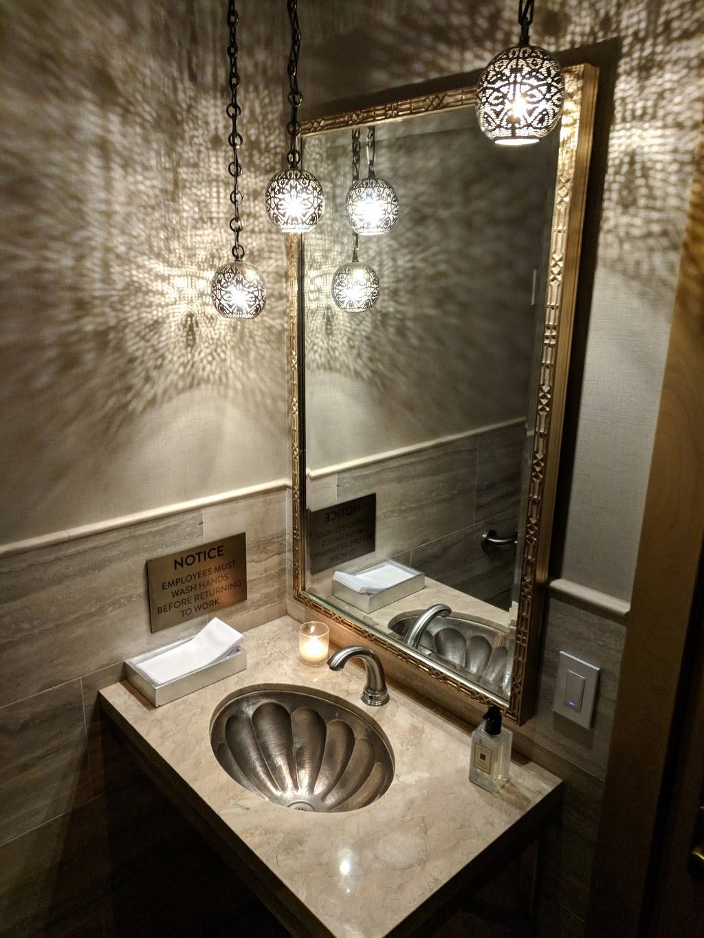 Olivers | restaurant | 1198 Coast Village Rd, Santa Barbara, CA 93108, USA | 8059690834 OR +1 805-969-0834