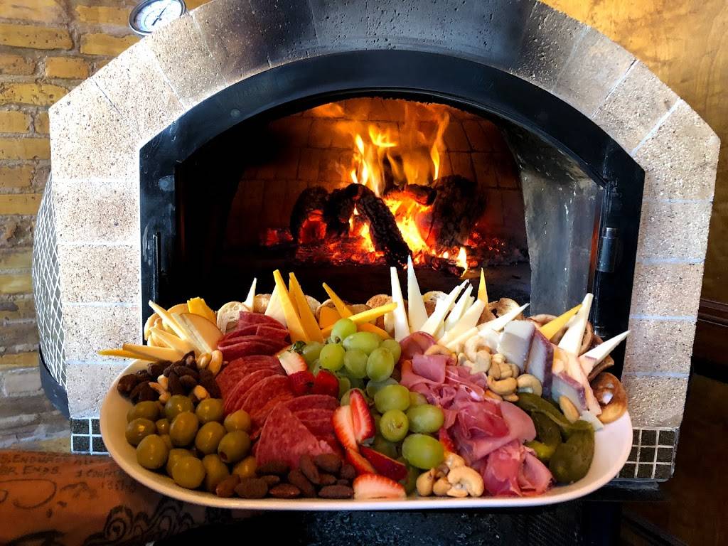 QUESO PAN Y VINO | restaurant | 727 S Alamo St, San Antonio, TX 78205, USA | 2102639729 OR +1 210-263-9729