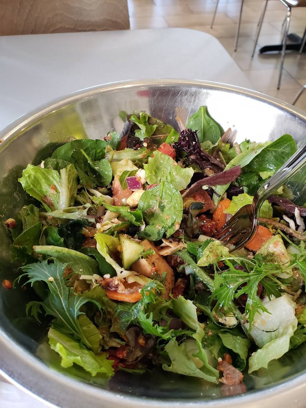 Salata | restaurant | 1241 E State Hwy 114 C 100, Southlake, TX 76092, USA | 8174421500 OR +1 817-442-1500