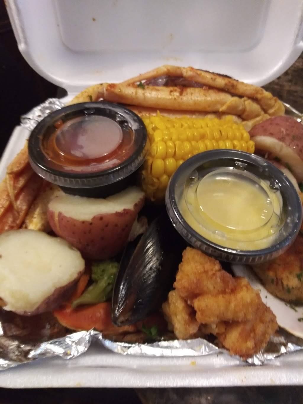 Holy Miracle Basket Seafood and Soul | restaurant | 861 Burger St, Charleston, SC 29407, USA | 8435304208 OR +1 843-530-4208