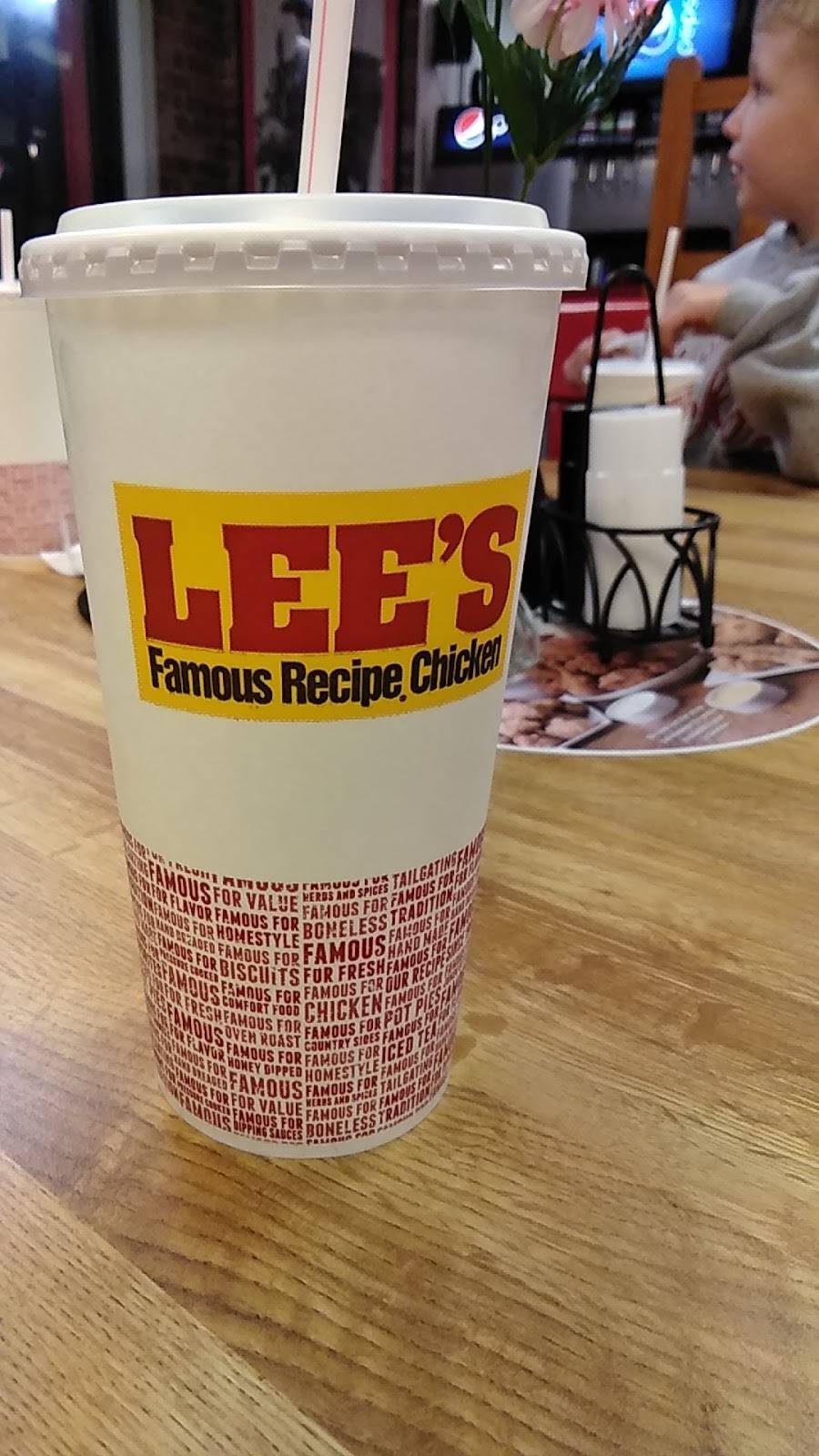 Lees Famous Recipe Chicken | restaurant | 1635 N 21st St, Newark, OH 43055, USA | 7403661424 OR +1 740-366-1424