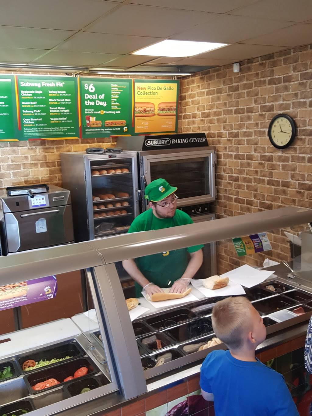 Subway | restaurant | 1 E Monroe St, Bangor, MI 49013, USA | 2694270077 OR +1 269-427-0077