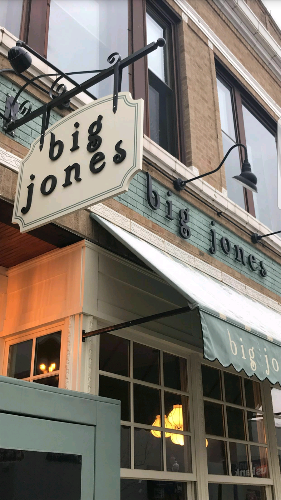 Big Jones | restaurant | 5347 N Clark St, Chicago, IL 60640, USA | 7732755725 OR +1 773-275-5725