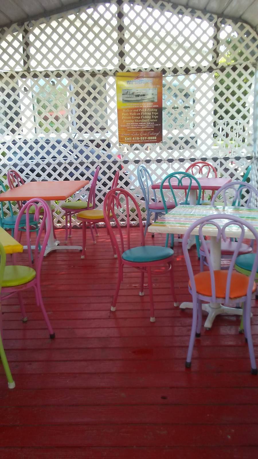 Dars Dairy Delight | meal takeaway | 1070 North Buck Road, Near The Entrance To East Harbor State Park, Lakeside Marblehead, OH 43440, USA | 4197051070 OR +1 419-705-1070