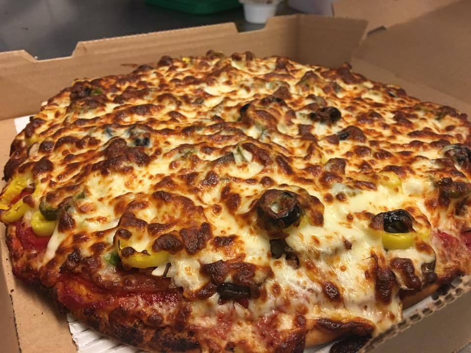 Hometown Lockerroom pizza & Subs | restaurant | 117 S Main St, St Marys, OH 45885, USA | 4193940130 OR +1 419-394-0130