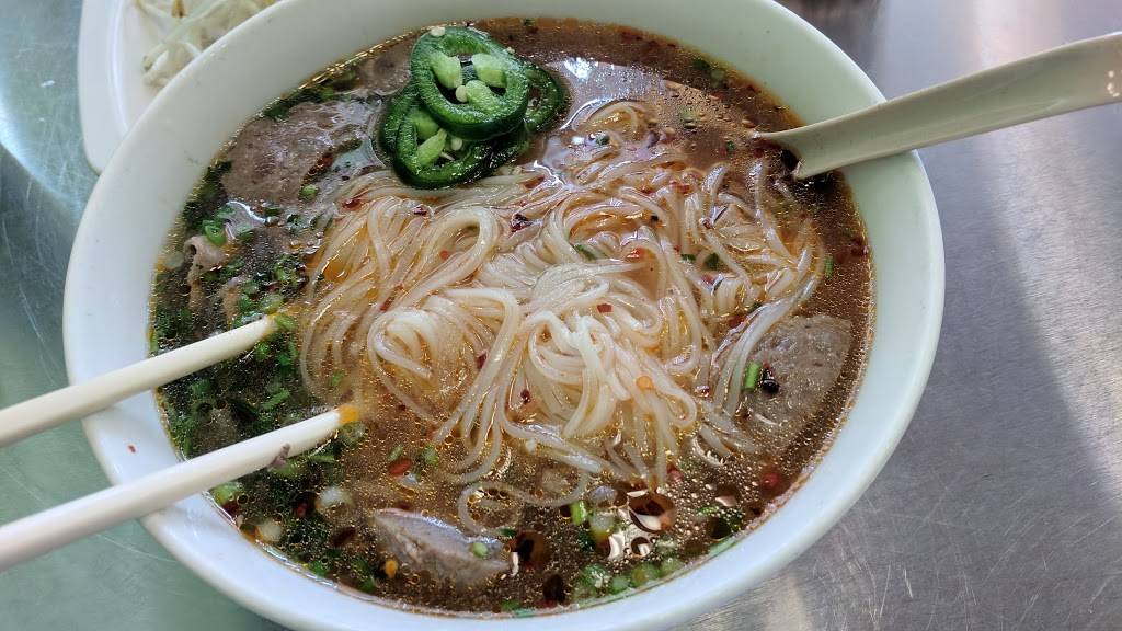 Pho 83 | restaurant | 615 Pilot House Dr, Newport News, VA 23606, USA | 7578738382 OR +1 757-873-8382