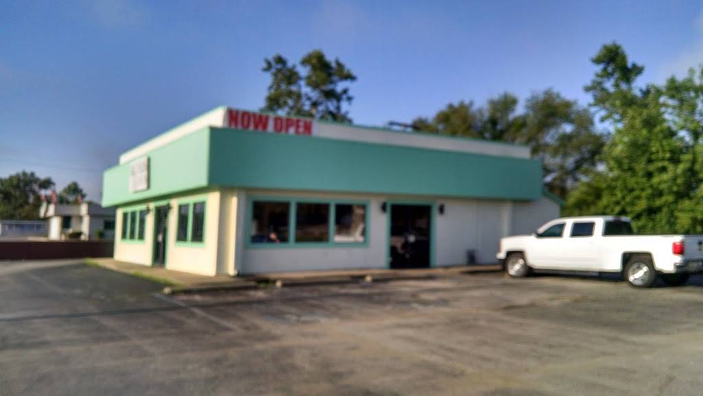 Brothers On 39 | restaurant | 610 IN-39 Bypass, Martinsville, IN 46151, USA | 7659134077 OR +1 765-913-4077