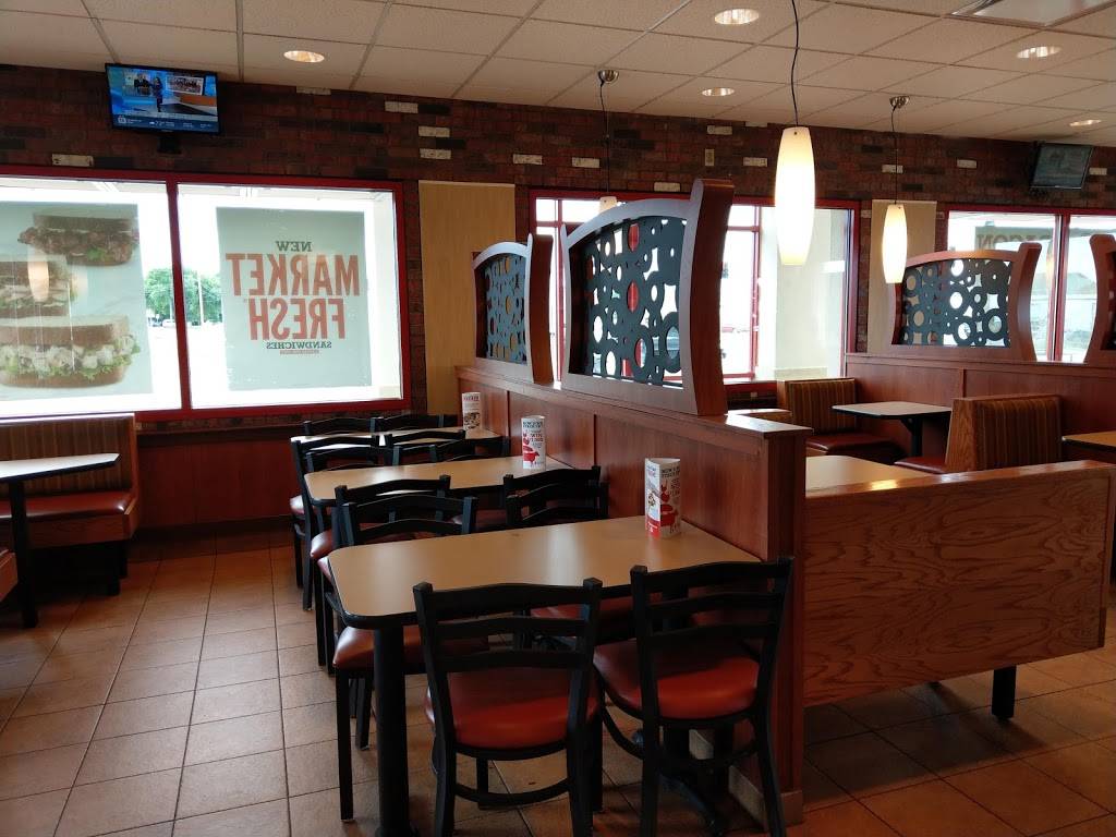 Arbys | meal takeaway | 3500 Cornhusker Hwy, Lincoln, NE 68504, USA | 4024649449 OR +1 402-464-9449