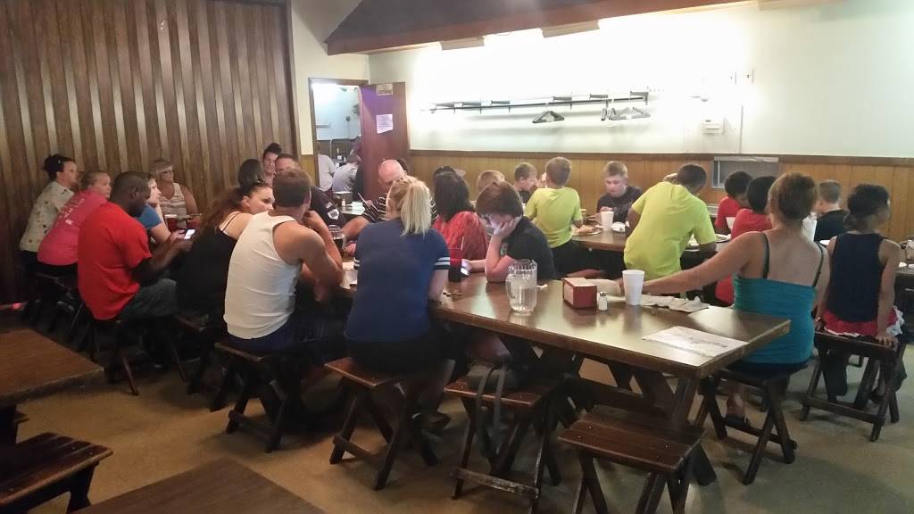 Fun House Pizza & Pub | restaurant | 13002 US-40, Independence, MO 64055, USA | 8163585520 OR +1 816-358-5520