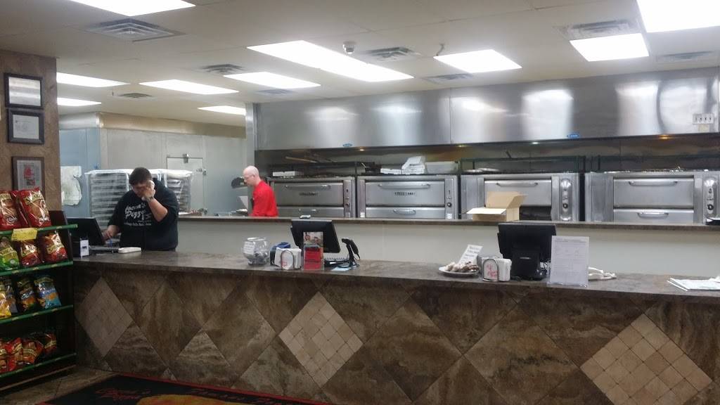 Coccas Pizza | restaurant | 7144 Market St, Youngstown, OH 44512, USA | 3307261669 OR +1 330-726-1669