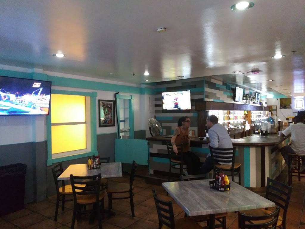 Fat Tuesday | restaurant | 918 Ocean Dr, Miami Beach, FL 33139, USA | 3055341328 OR +1 305-534-1328