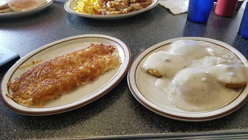 Chubbys Diner | restaurant | 6451 N Blackstone Ave, Fresno, CA 93710, USA | 5594489999 OR +1 559-448-9999