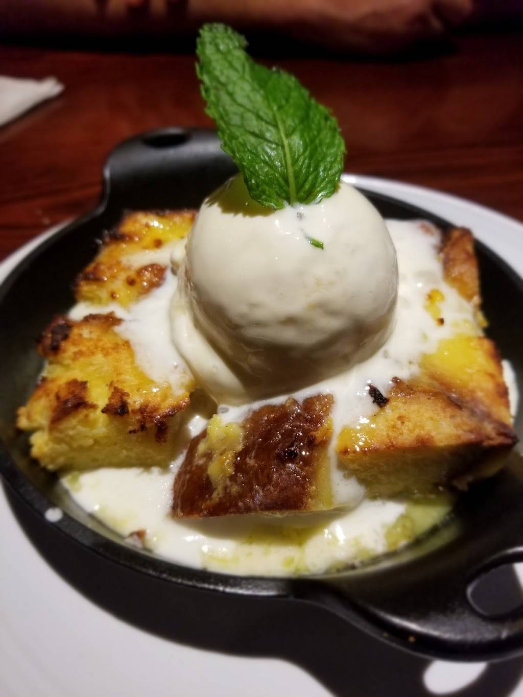 Carrabbas Italian Grill | restaurant | 11435 N Dale Mabry Hwy, Tampa, FL 33618, USA | 8132659844 OR +1 813-265-9844