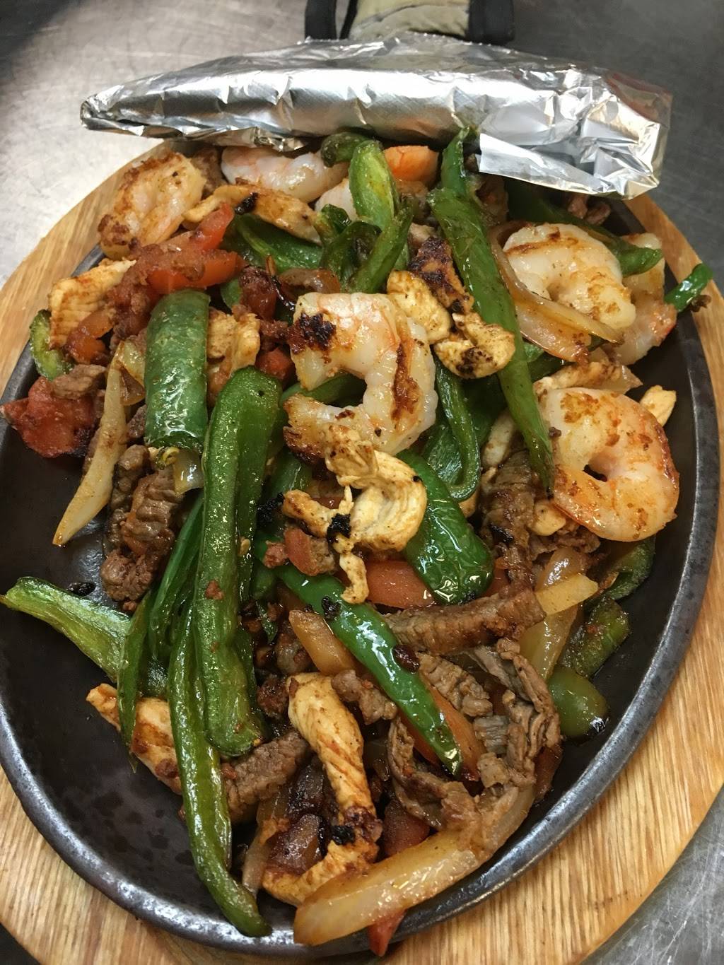 Cazadorez | restaurant | 117 N Milt Phillips Ave, Seminole, OK 74868, USA | 4053823320 OR +1 405-382-3320